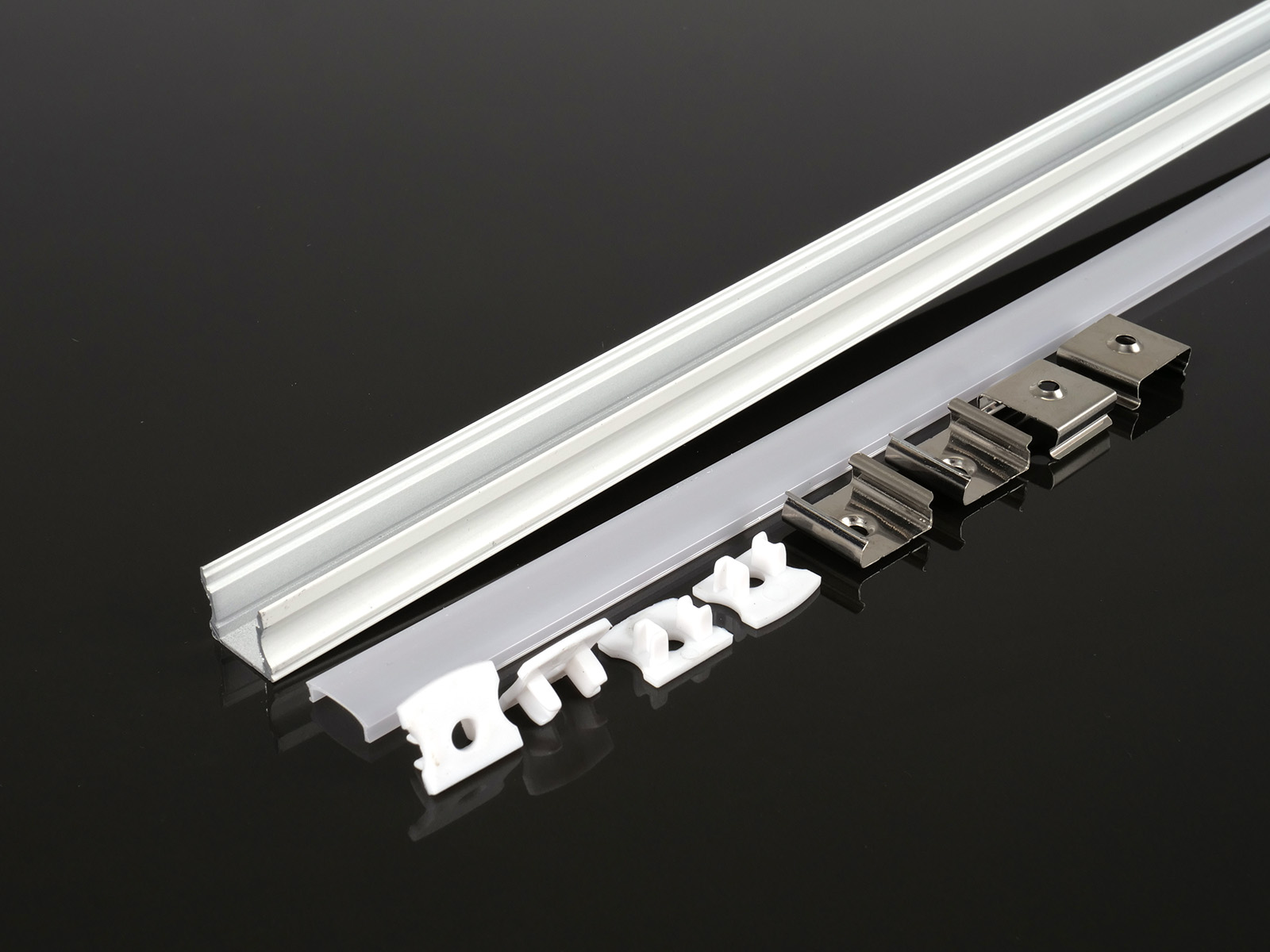Profilo in Alluminio per Strip LED (Max l: 12,5mm) Copertura Satinata 2000 x 17,2 x 14,4mm